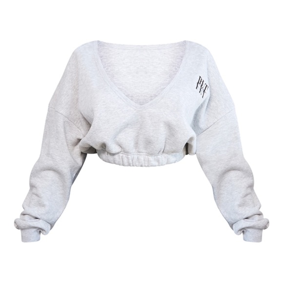 PrettyLittleThing Sweaters - PRETTYLITTLETHING Shape Ash Grey Embroidered Cropped Sweatshirt (Size 4)